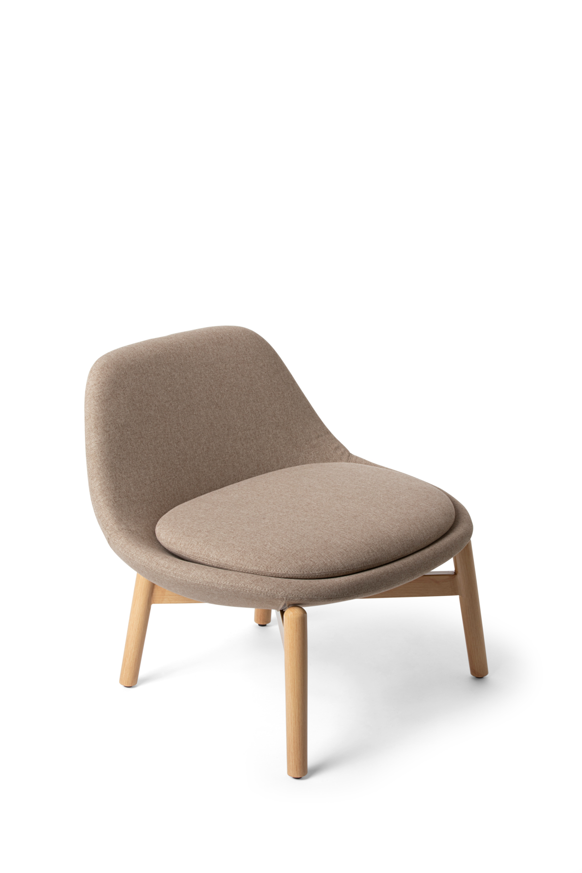 Lounge_Chair_L02_Hero.jpg